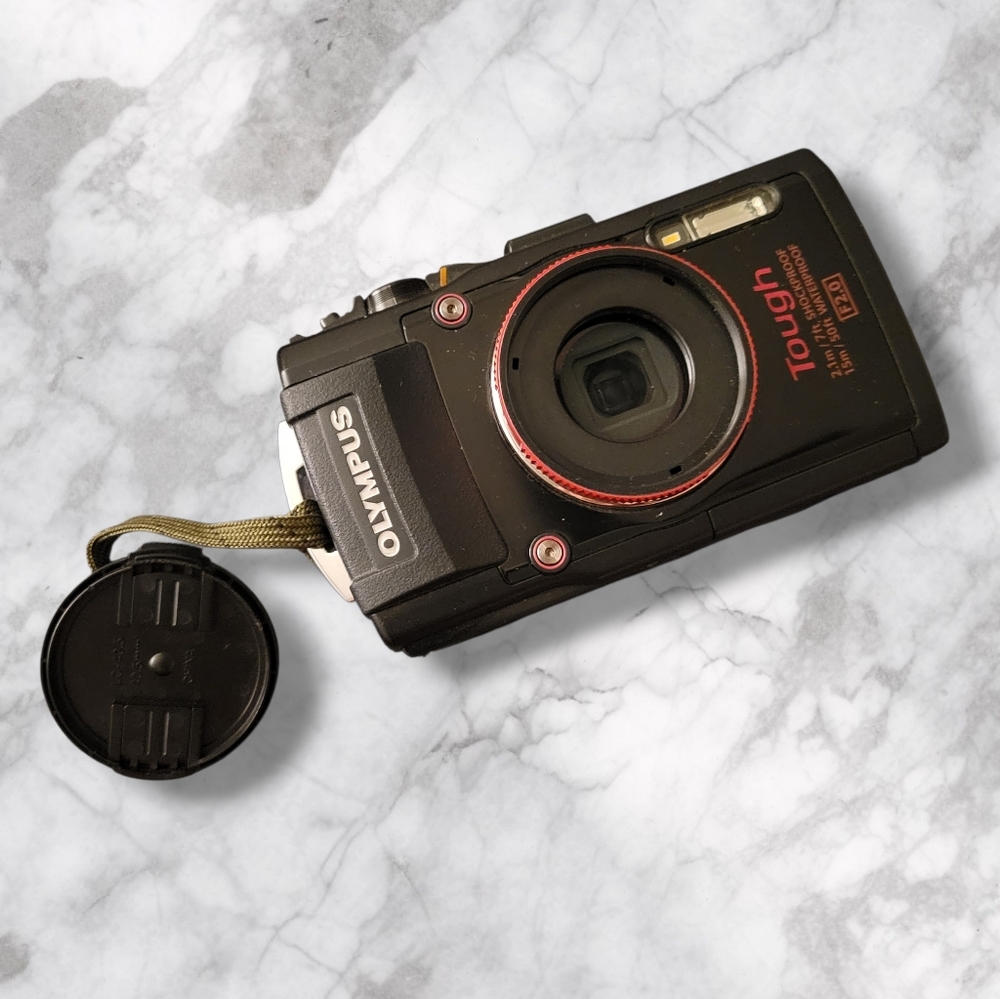 Olympus Stylus Tough TG-4 16-megapixel Waterproof Digital Camera